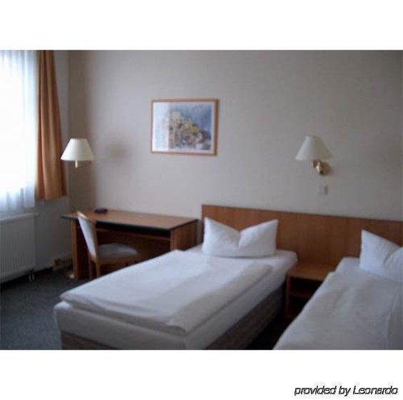 Hotel Kubrat An Der Spree Berlin Zewnętrze zdjęcie